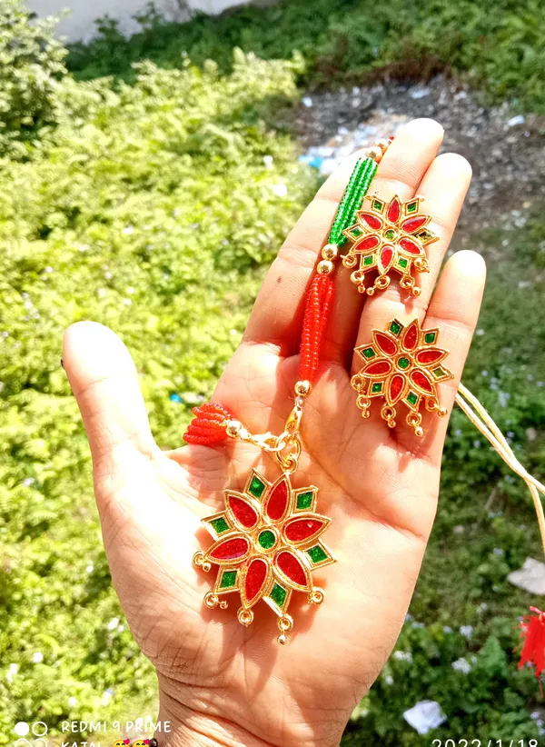 Assamese_Traditional_Gold_Plated_Red_Green_Color_Star_Design_Tassel_Jewellery_Set_For_Women_&_Girl
